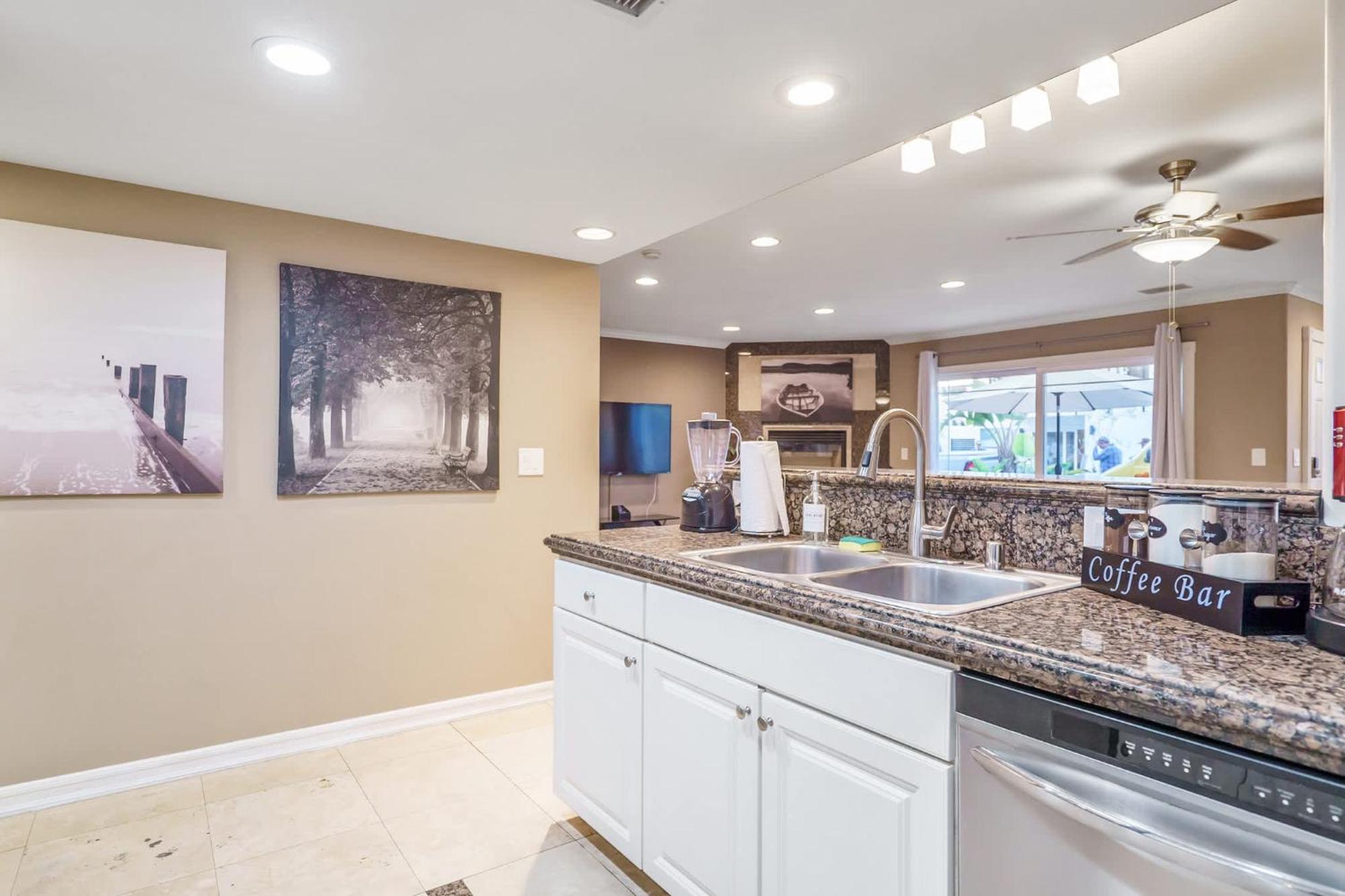 ニューポート・ビーチ Awesome 3Br 1 Block To Ocean Fast Wifi C1ヴィラ エクステリア 写真